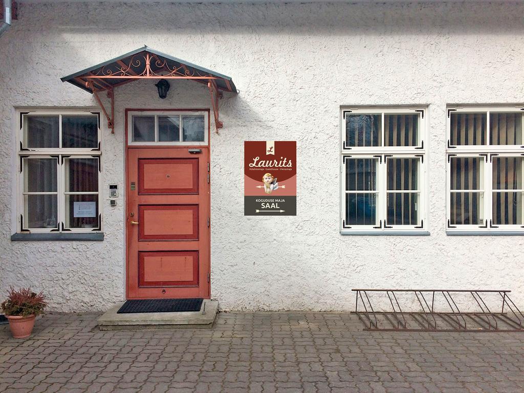 Guesthouse Laurits Kuressaare Exteriör bild