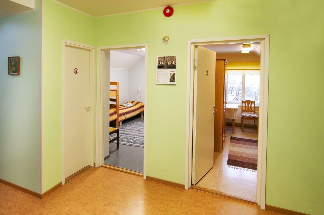 Guesthouse Laurits Kuressaare Exteriör bild
